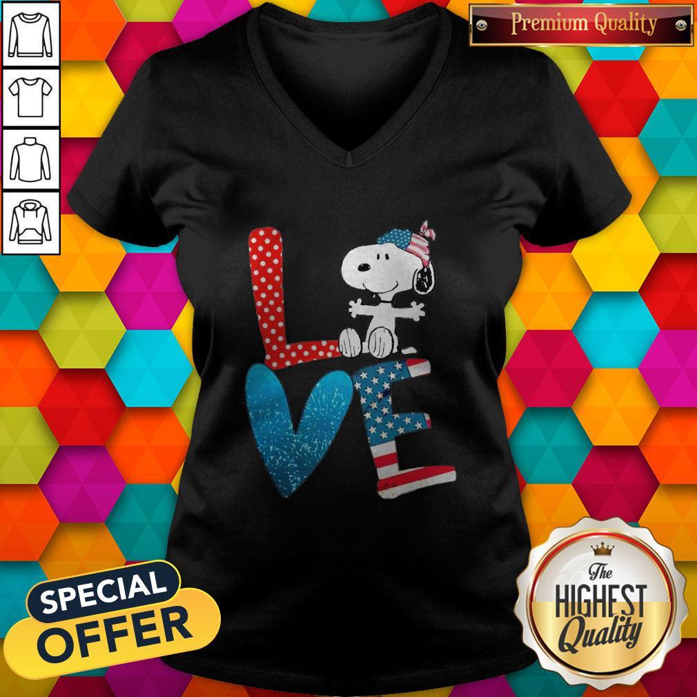 Snoopy Love American 4th Of July V- neck 