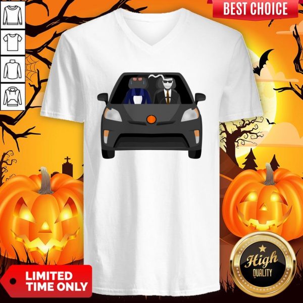 Invisible Man Family Drive In The Car Halloween Day V-neckInvisible Man Family Drive In The Car Halloween Day V-neck