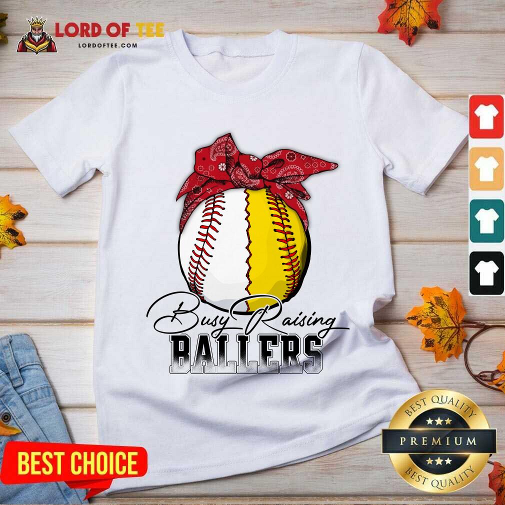 Hot Just A Mom Busy Raising 1478 Ballers V-Neck